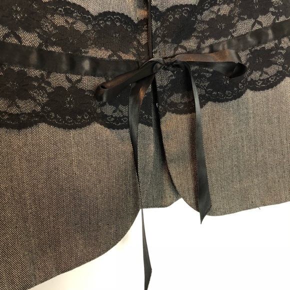 Grey Short Sleeve Business Blazer with Lace Detail - Picture 2 of 8